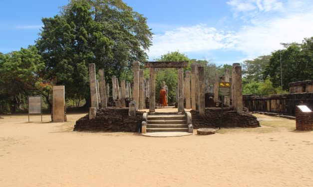 දළදා මාළිගාව – පොළොන්නරුව